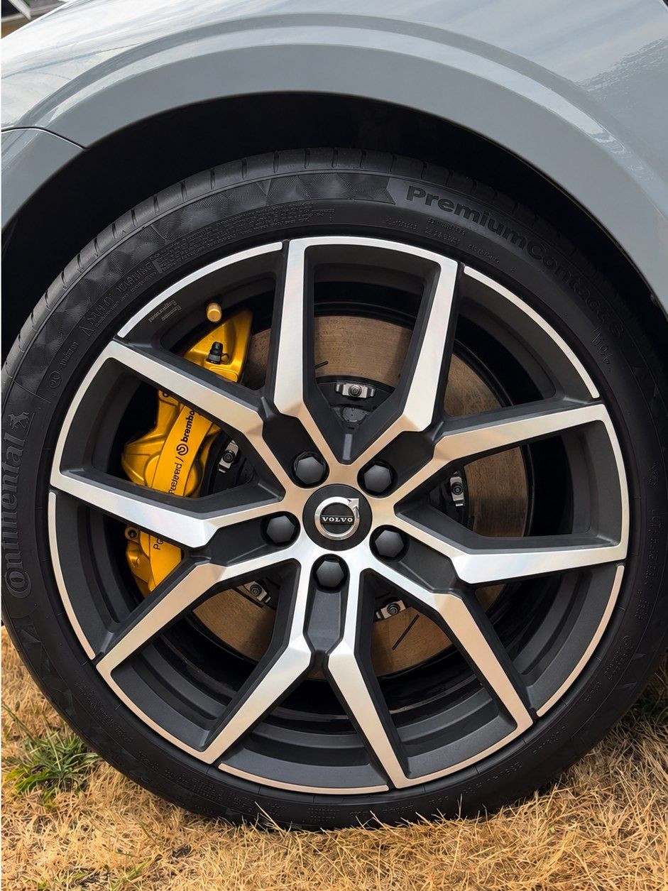 Volvo wheel and tire, after